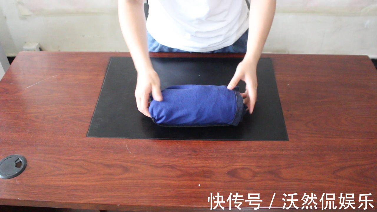 裤脚|叠牛仔裤的5种方法,简单易学还超省空间,衣柜再翻腾也不怕乱