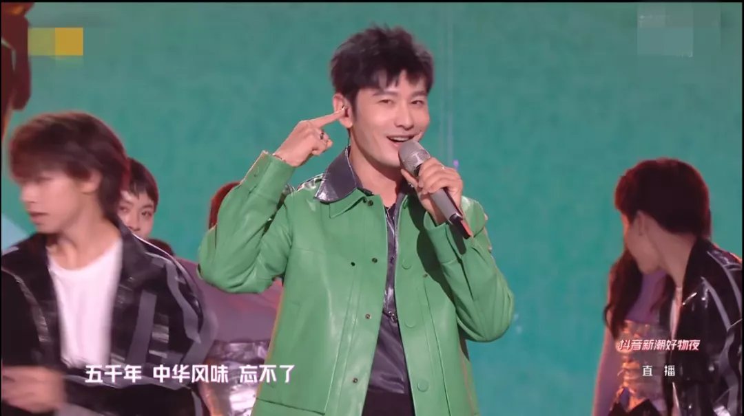 晚会|817晚会油腻腻，张萌如白馒头，晓明竟伤害力最小，娜扎真别主持