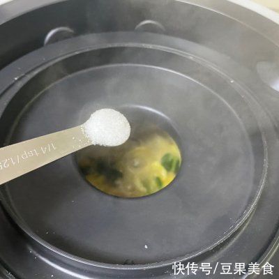  冰箱里|只要掌握好比例，番茄剪刀面就能一次成功