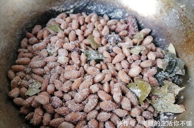 五香花生米|花生米别再油炸了,试试五香花生米,香酥可口不油腻,可当小零食!