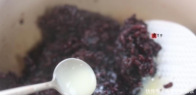 紫米别再煮粥了,教你做成百搭馅料,随吃随取,奶香浓郁糯叽叽