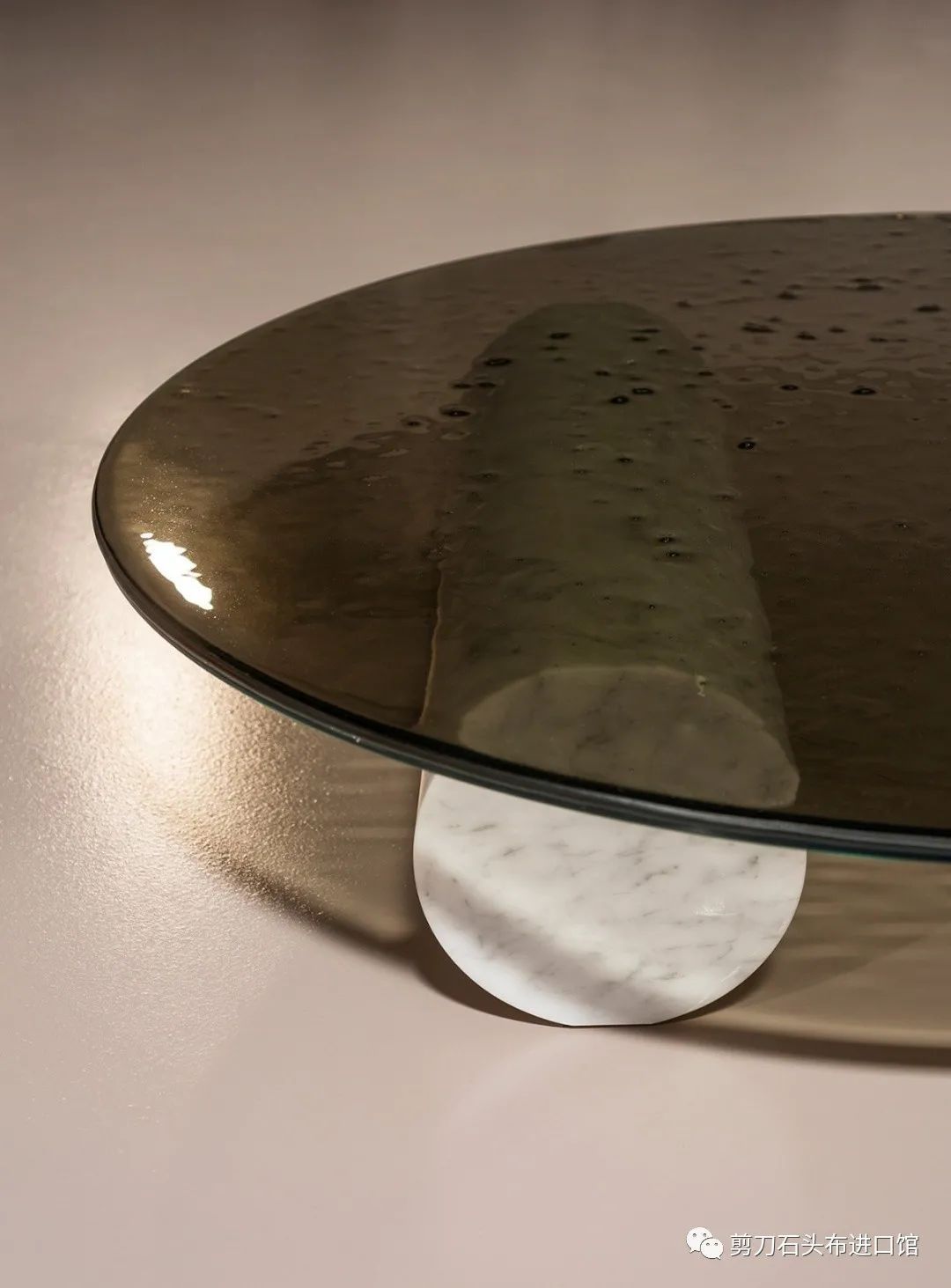 石材|2022年室内家装新趋势，极简风或成“冷门”？