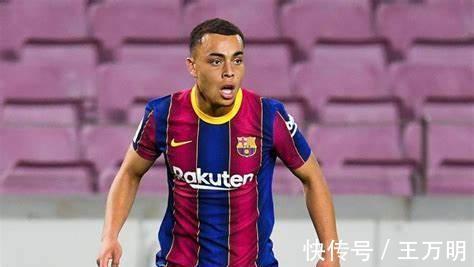 中超|巴薩冬窗最后7天五大任務(wù):續(xù)約新核送走毒瘤 絞盡腦汁簽中超頭牌