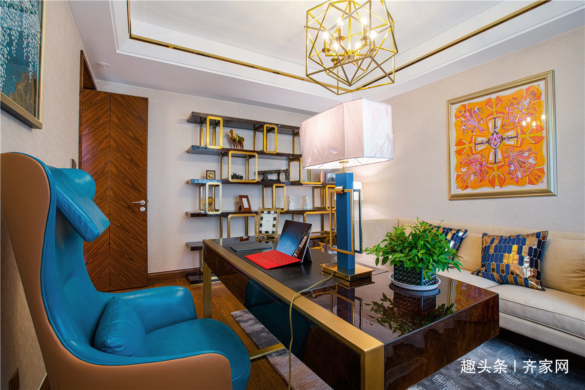 轻奢|美式轻奢三居,金属元素光泽感与设计交融,营造雅致与奢华!