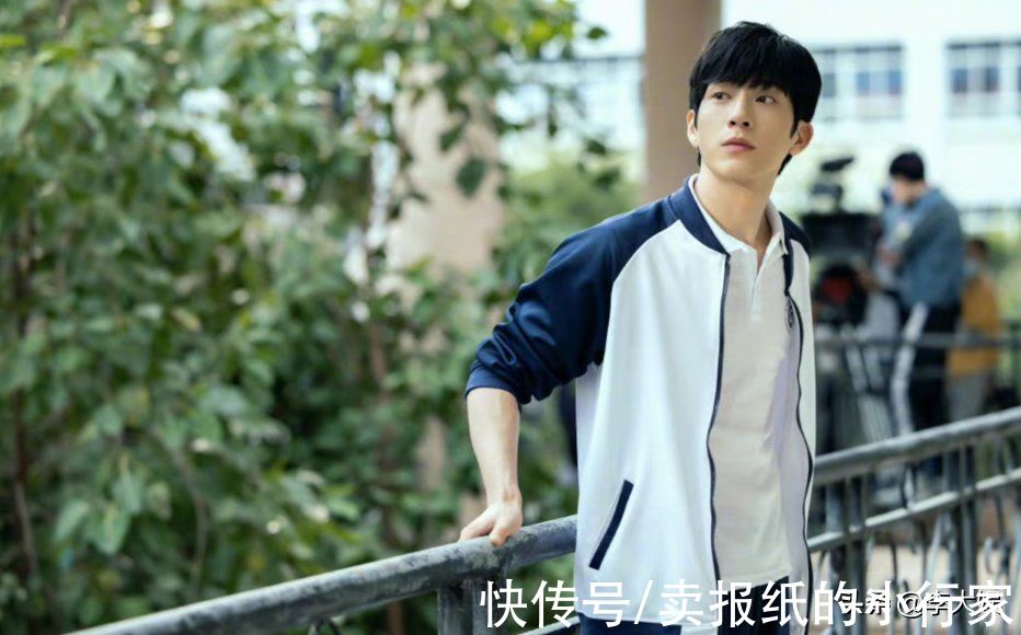 《朋友請聽好2》官宣陣容，易烊千璽正式退出，兩位當(dāng)紅小生加盟