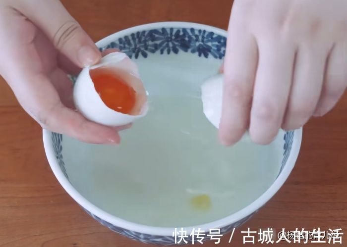 家教|在家教你做美味的蛋黄酱，简单4步就能完成，孩子爱吃的鲜香酱料