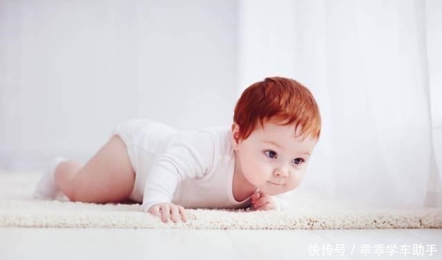 手膝|“先爬后走”的孩子,和“不爬就走”的孩子,长大后有3个区别!