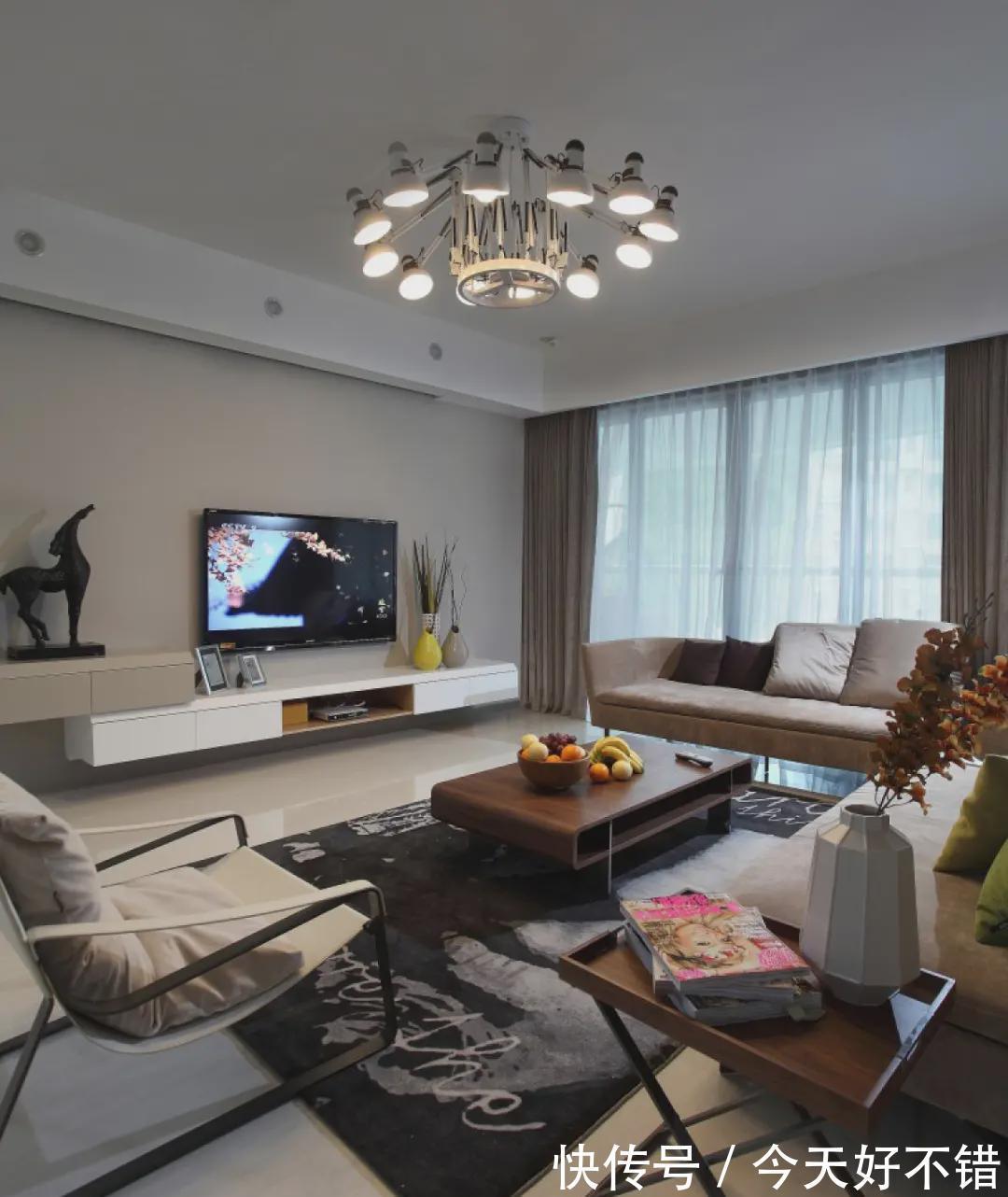 装修|130㎡新房装修,现代简约风设计,好有情调的一个阳台布置!