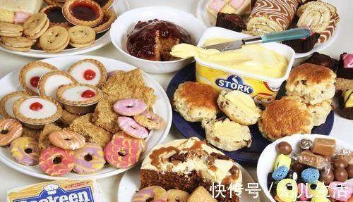 手脚麻木|睡觉出现4个异常，说明脑血管堵了，做好4个字，清血脂通血管