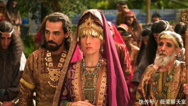  僧侣|僧侣假冒国王继位，骗过所有人，晚上睡觉王后才直呼：这有问题！