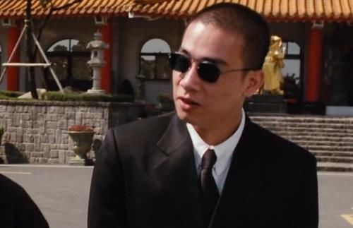 陈小春|GAI,是你飘了,还是以为山鸡哥拿不动刀了?