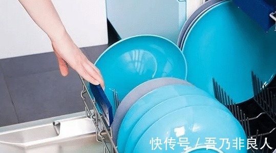 开水|碗筷用“开水”一泡就能消毒医生朋友很多人不知,难怪易生病!