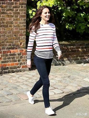 凯特王妃致敬戴安娜,一身春意盎然穿上小白鞋,比婆婆还活力四射