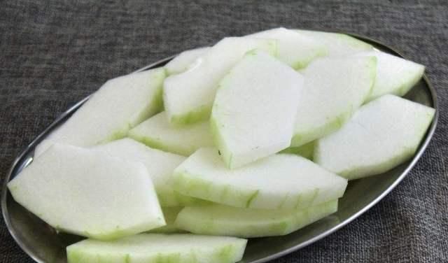 体内湿气重的人,放开肚皮吃4物,帮你祛湿排毒,体重慢慢降下来