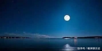 明月照|烟雨夜读 流年逐水去,明月照人来