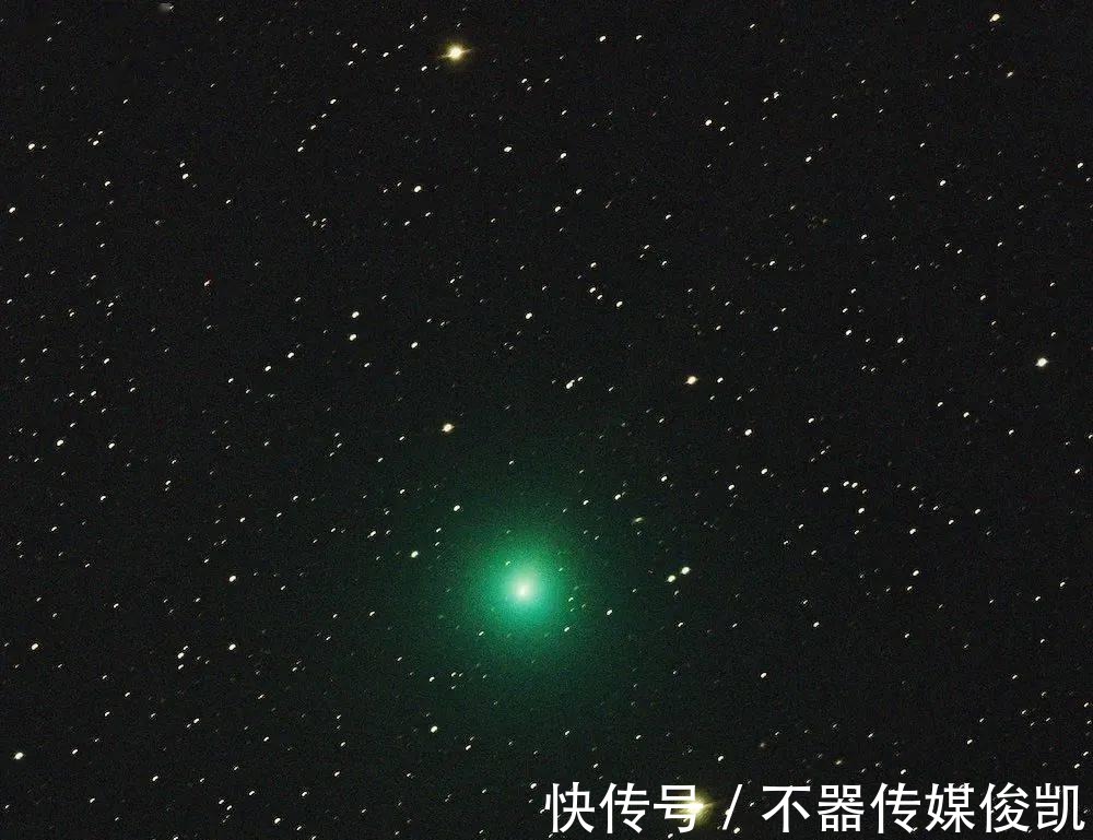 浪漫|沙漠看星星,赏珠宝,顶级奢牌就是这么浪漫