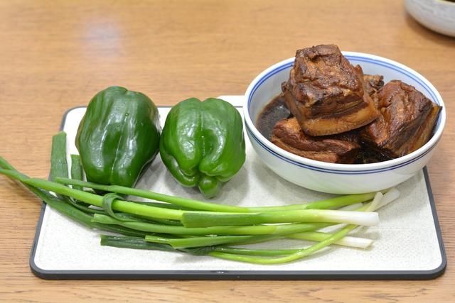 荷叶饼肉夹馍，卤肉软糯浓香有窍门，荷叶饼一次发酵省时间