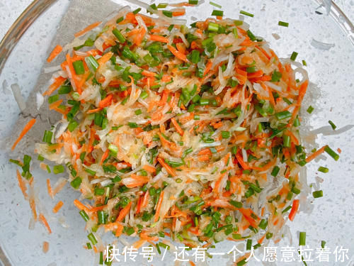 萝卜丸子|炸丸子牢记3点，丸子外酥里软，放凉也不干不硬，好吃到停不下来