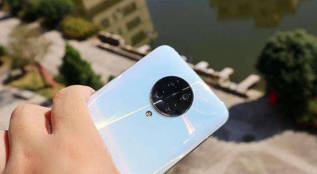 终于|卢伟冰也无奈，昔日256G顶配彻底沦为退场价？网友：终于等到了