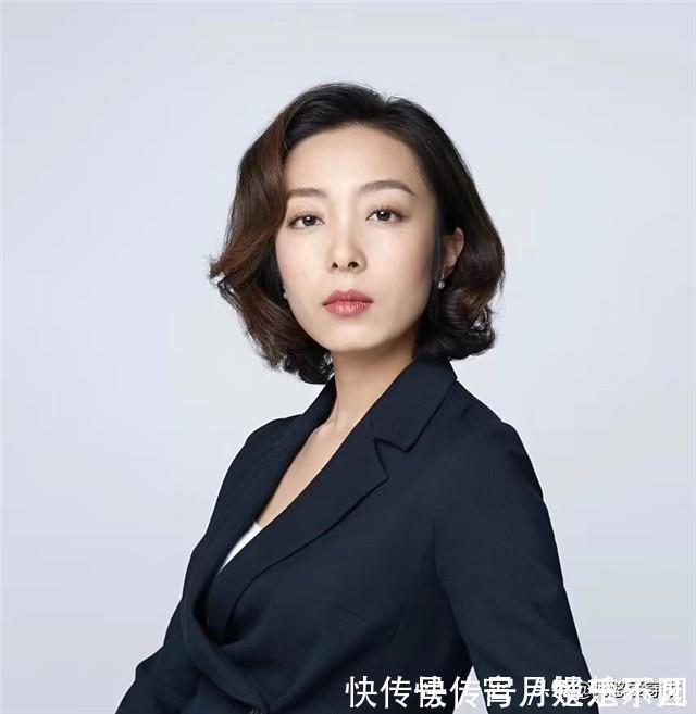 脸型|40女人尽量少留长发、烫小卷,今年这4种发型正火,减龄特洋气