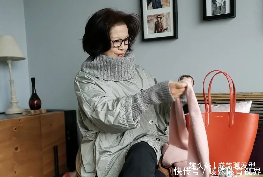 博主|老年人别总烫小卷发型,学学三位60岁时髦奶奶的减龄发型,超洋气