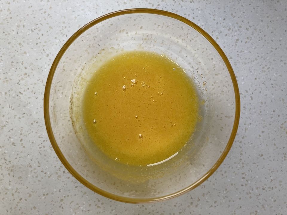 最近孩子迷上了这小饼,不加一滴水不加一滴油,酥脆可口,太香了