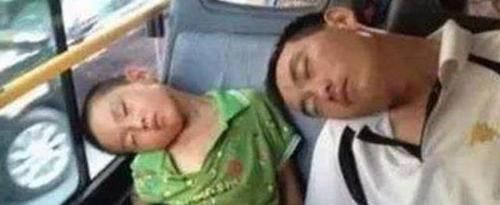 睡觉不要保持左侧睡姿