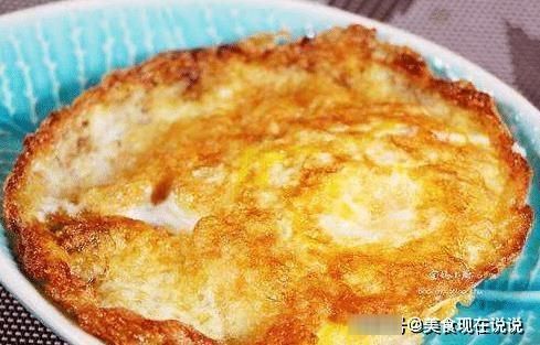 煎荷包蛋直接下锅就“废”了,难怪不圆嫩还粘锅,快学学正确做法