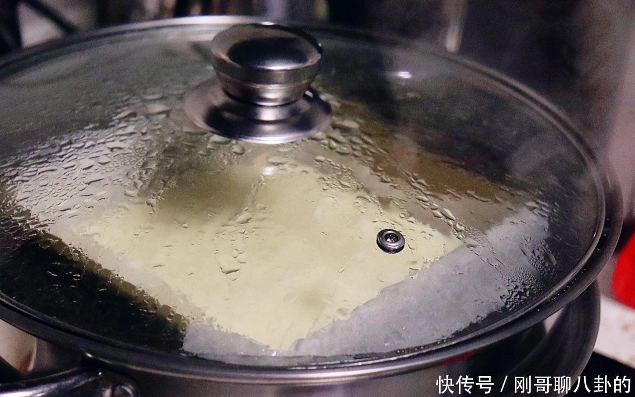 搅拌均匀|让女生失去抵抗力的小甜品，甜甜糯糯浓浓的芝麻香，自己就能做