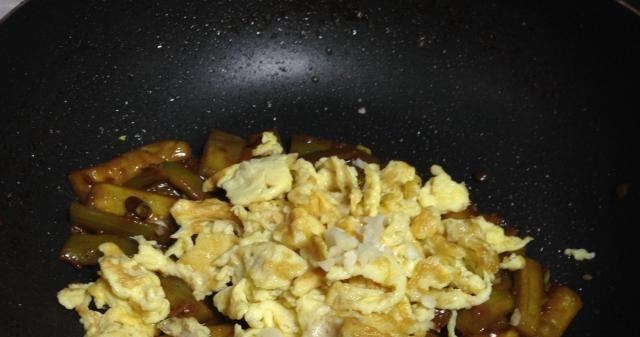 丝瓜炒鸡蛋里加点它，比肉还好吃，大人孩子都喜欢，超简单零失败
