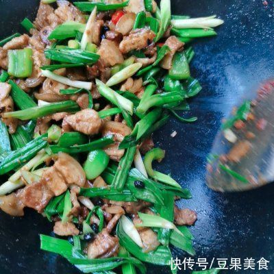我奶奶教我的家常回锅肉的技巧，一定要加它才好吃