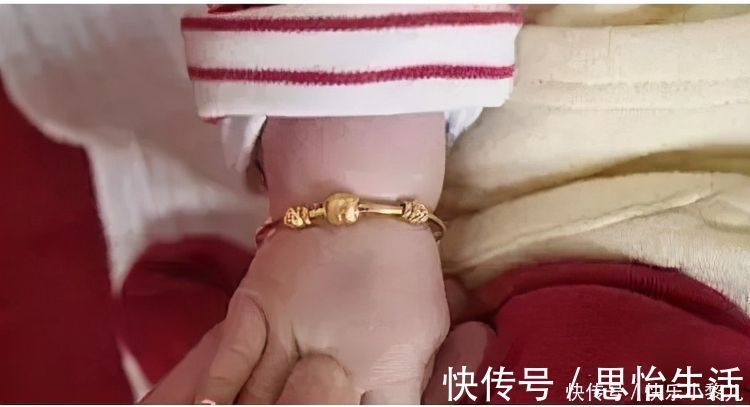 老师|“我女儿手镯上万元,你们赔吧”,幼儿园老师三句话让家长无语