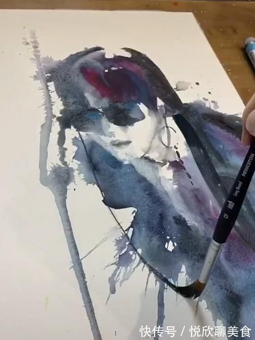 华晨宇&美术生用水画华晨宇,开局被粉丝吐槽,结尾多少钱都想收藏