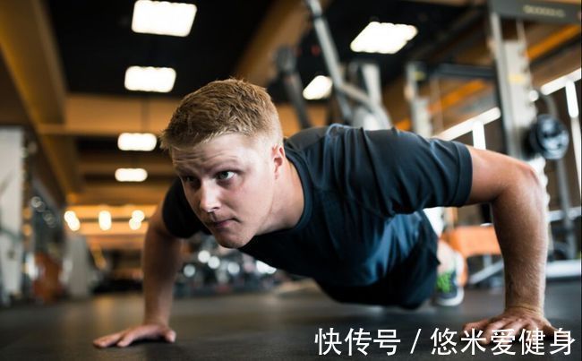 耐力|完成1个标准的俯卧撑,相当于卧推多大的重量?
