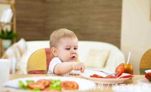 空腹|刚起床,孩子是先喝奶还是先吃饭,其中大有讲究,父母早点看看