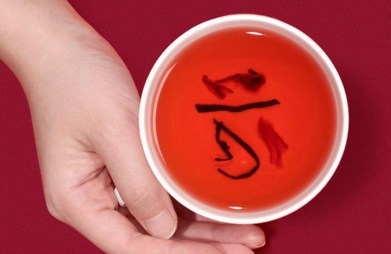 一个小动作,坚持不到6秒,说明早衰了,若能超过10秒,易长寿