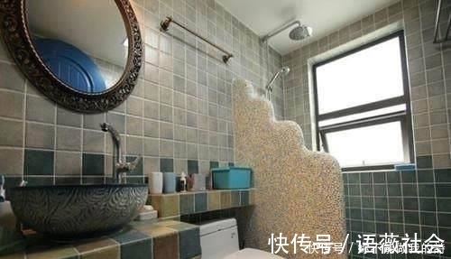 卫生间|小卫生间不要装淋浴房了,头次见有钱人这样做,真的太聪明了