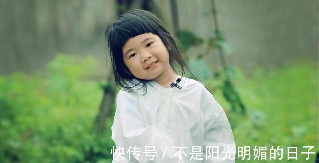 有種逆襲叫曹格女兒，曾被吐槽像蠟筆小新，褪去嬰兒肥后卻很漂亮