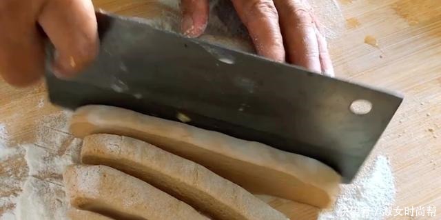 吃了30多年面食,这种做法第一次见,比饺子好吃,比面条简单