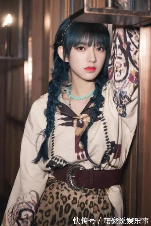 安利 手残党想要的3种减龄发型，随便一扎都是少女感，换个发型更年轻