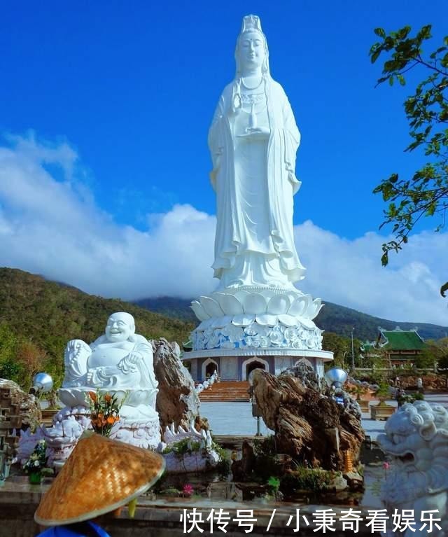 观音|越南灵应寺精致细腻，观音像巧夺天工，游客众多香火旺盛