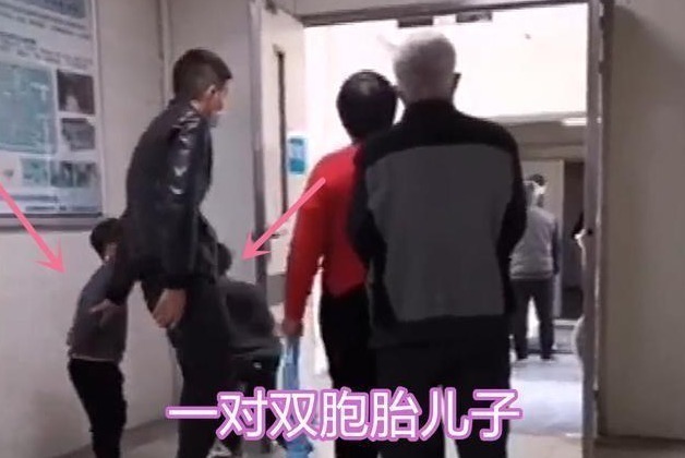 妻子|妻子生下双胞胎,丈夫看到宝宝后转身就想跑,网友:搁我我也跑