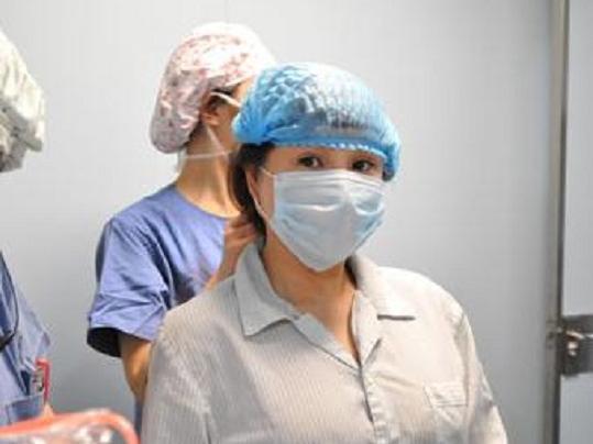 丰胸#16岁开始整容,花400万“换脸”200次的“红粉宝宝”,现在怎样