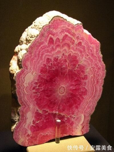 菱锰矿#爱情之石——红纹石,外观粉嫩漂亮,简直爱极了