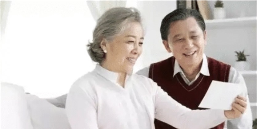 独生子女|护士报喜生了双胞胎儿子,宝爸听了拔腿就跑,网友:是我也得跑