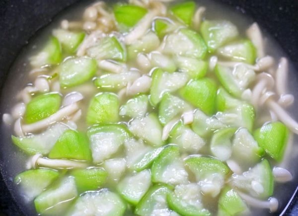 不要吃冰淇淋了，多喝这汤，天然的“褪黑素”，皮肤不怕晒黑了