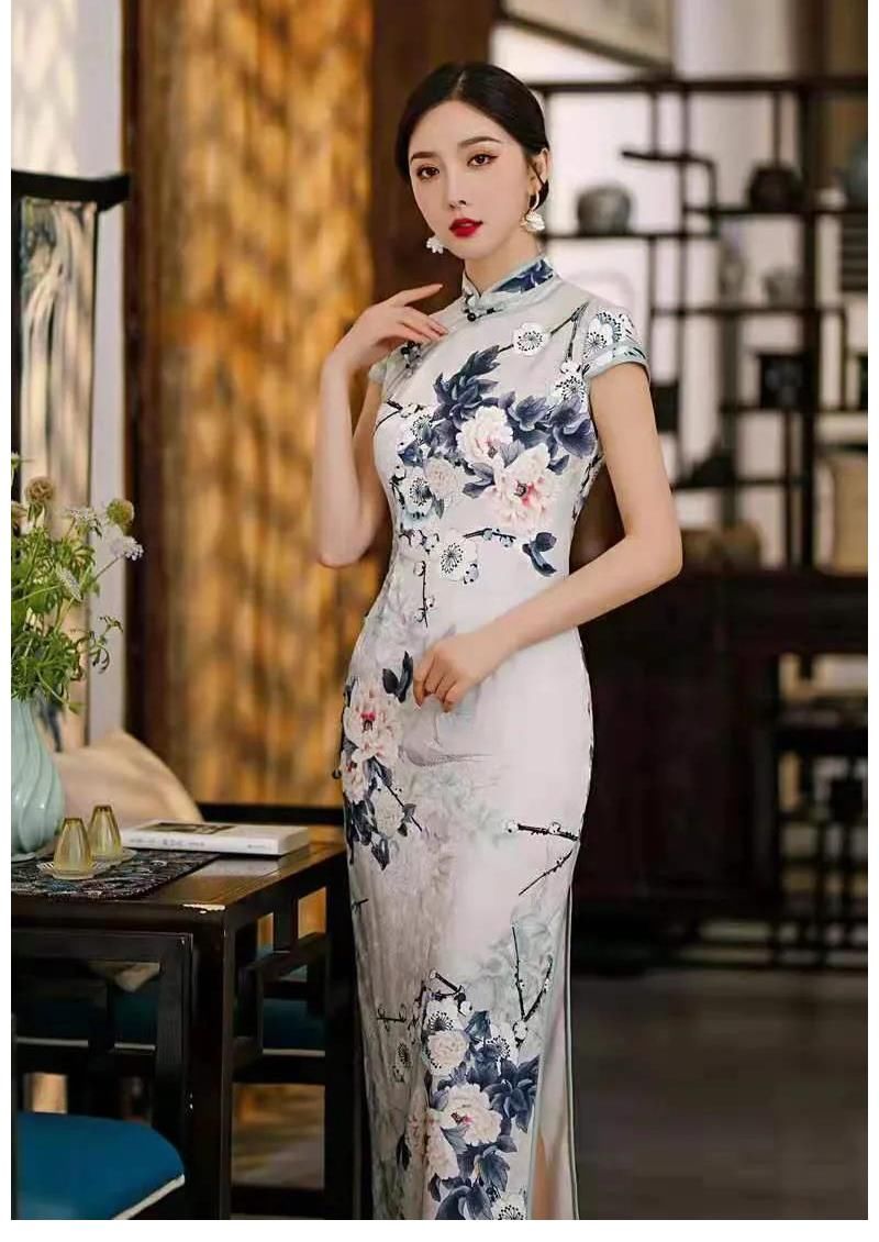 旗袍|旗袍女人的气质感,能让女性的高级感展现到极致,均与年龄无关!