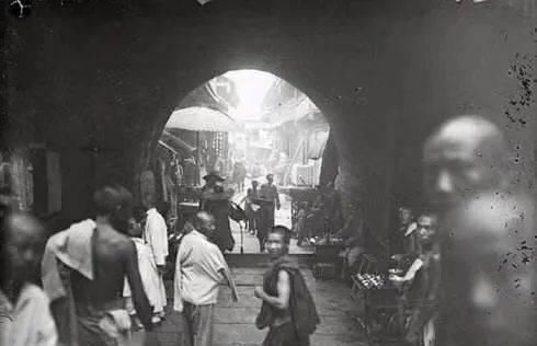 海棠记忆海棠院里寻春色日炙荐红满院香