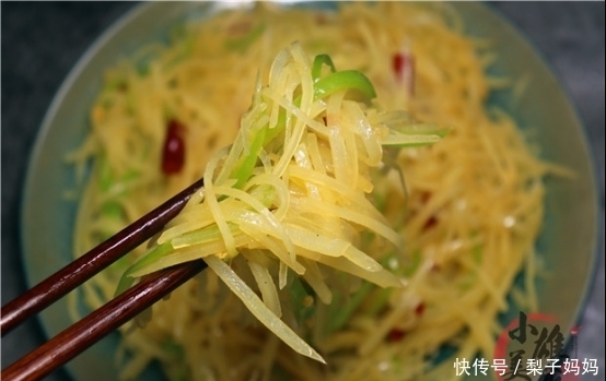 好吃|炒土豆丝时,先放醋还是后放醋?多数人一下锅就错了,难怪不好吃
