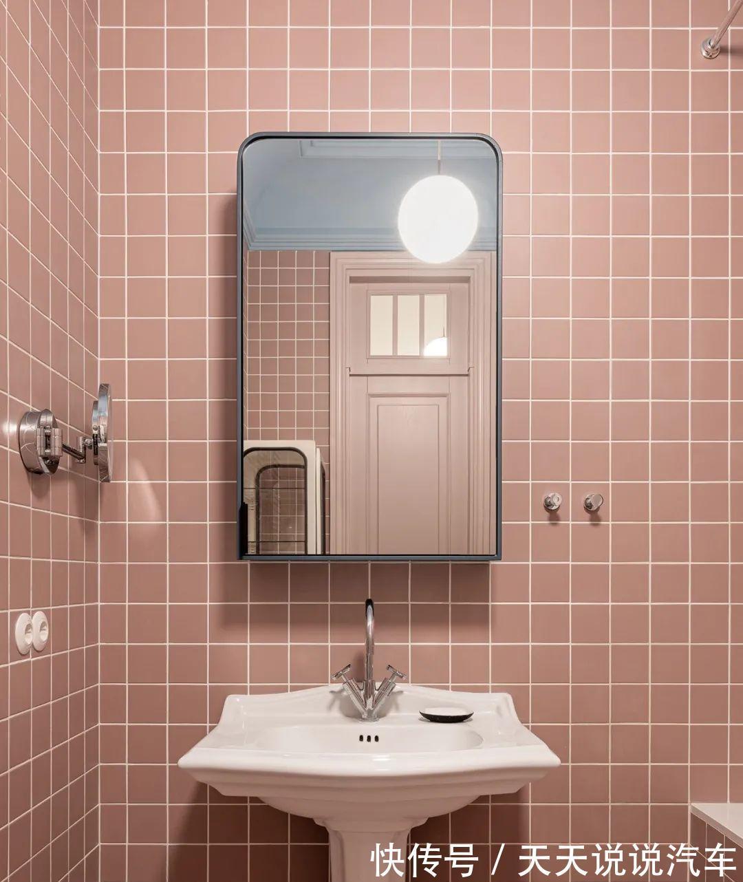 石膏线|57㎡极简,石膏线和复古家具,增加高级感;粉色卫浴间,太好看了